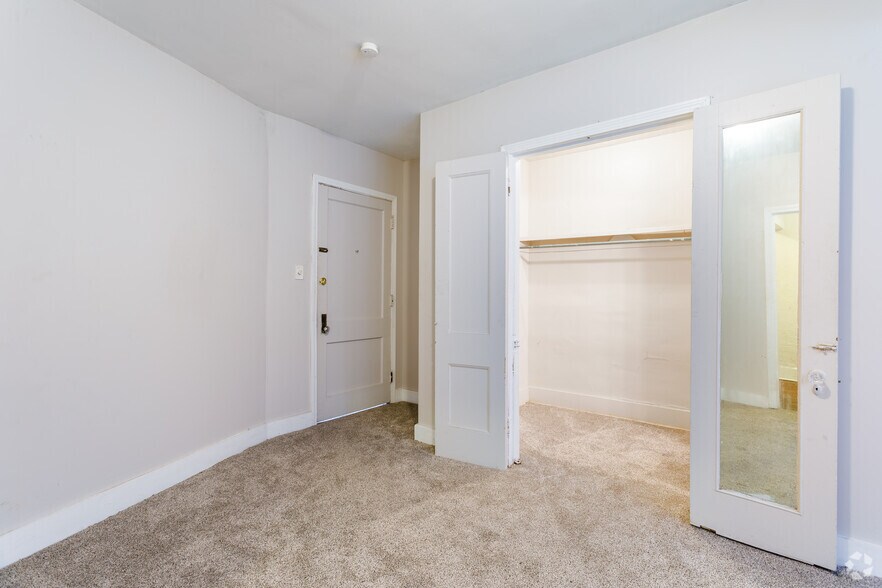 More Photos Of 1300 Porter St, Dearborn Apartments For Sale