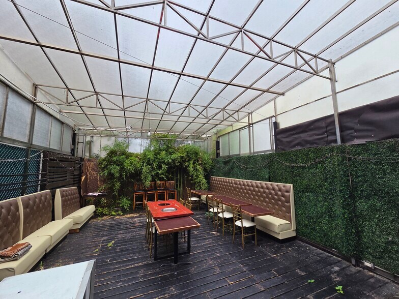 More Photos Of 33-09 Broadway, Astoria Storefront Retail Residential For Lease