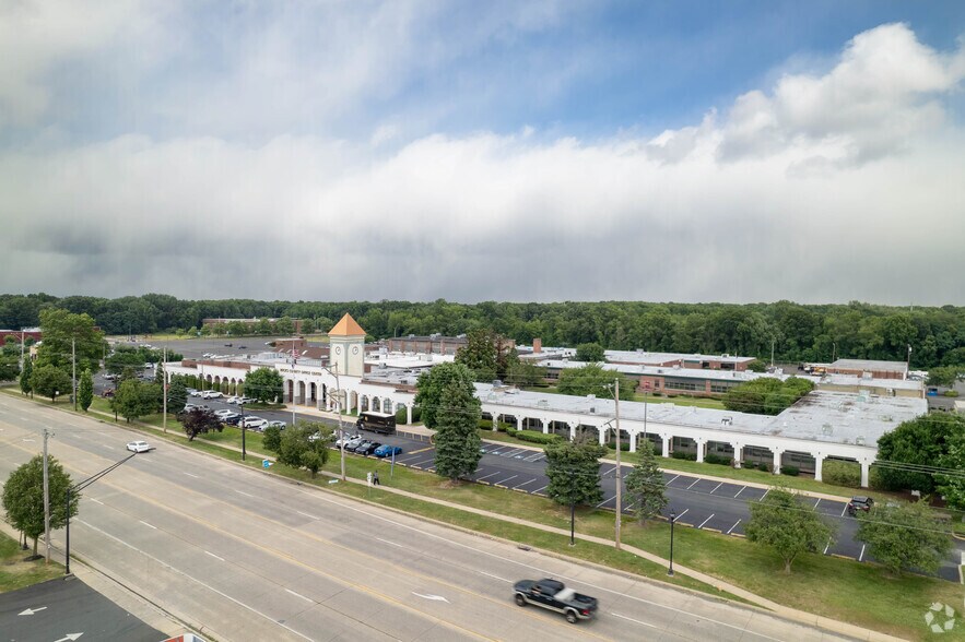 More Photos Of 1200-1298 Veterans Hwy, Bristol Office For Lease