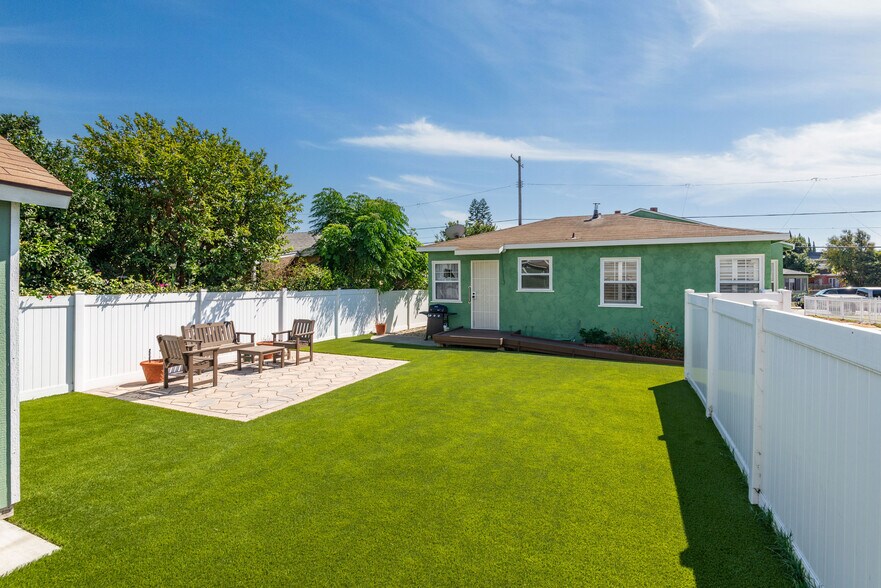 More Photos Of 1633 Del Amo Blvd, Torrance Skilled Nursing Facility For Sale