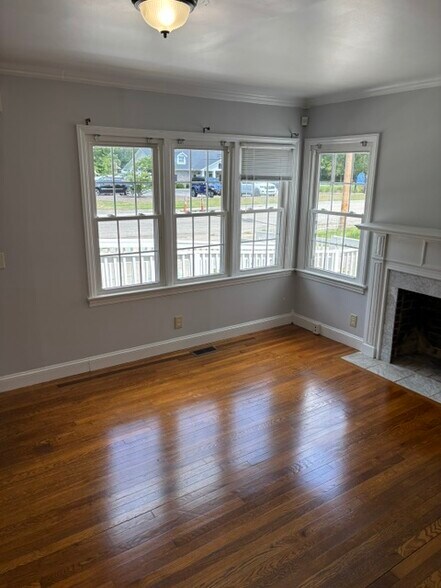 More Photos Of 202 Carolina Ave, Moncks Corner Office For Sale