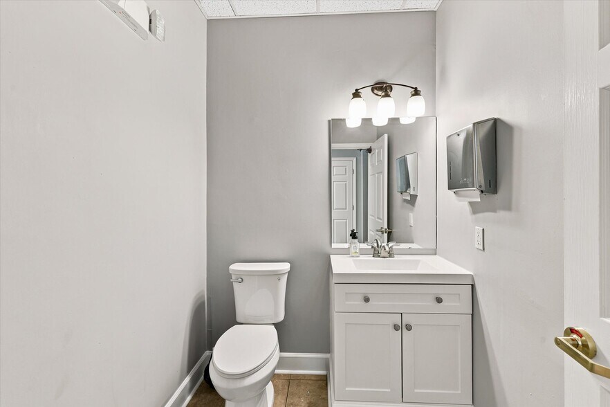More Photos Of 2477 Tim Gamble Pl, Tallahassee Medical For Sale