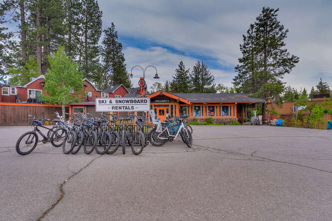 More Photos Of 170 N Lake Blvd, Tahoe City Storefront For Lease