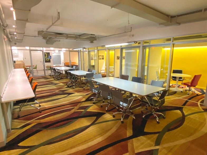 More Photos Of 100 N Brand Blvd, Glendale Office Residential For Lease