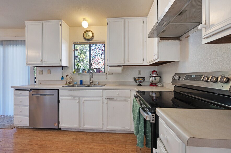 More Photos Of 1311 Prentice Dr, Healdsburg Multifamily For Sale