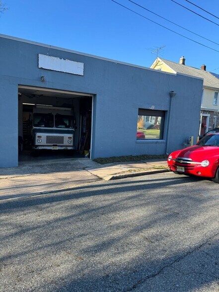 More Photos Of 24 Woodside Ave, Little Falls Light Distribution For Sale