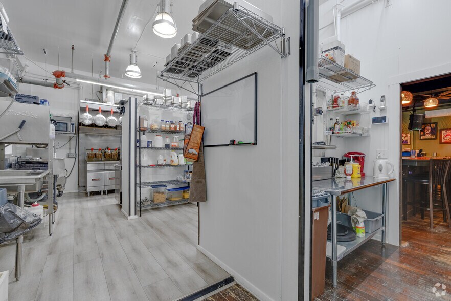 More Photos Of 3862 SE Hawthorne Blvd, Portland Movie Theatre For Sale