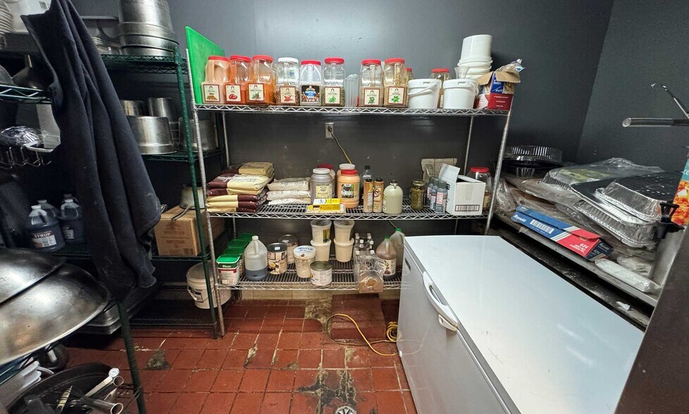 More Photos Of 1700 S Missouri Ave, Clearwater Restaurant For Sale