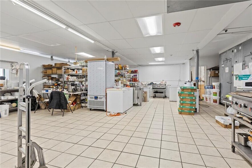 More Photos Of 1670-1674 Main St, West Warwick Storefront Retail Residential For Sale