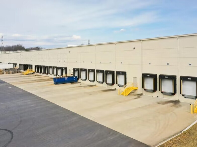 More Photos Of 519 Lincoln County Parkway Ext, Lincolnton Warehouse For Lease