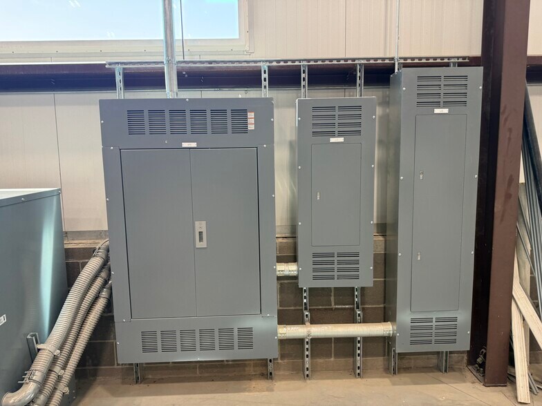 More Photos Of 4158 Links Dr, West Valley City Industrial For Lease
