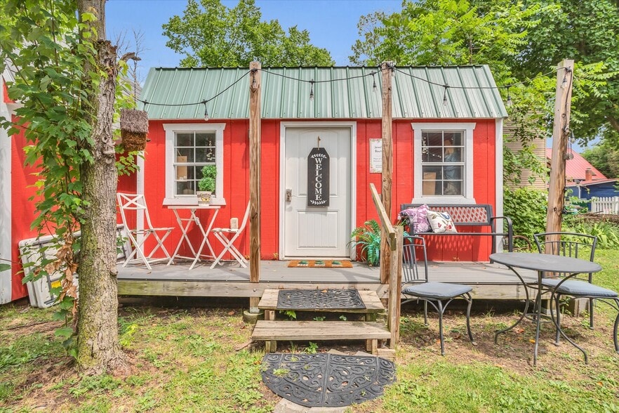 More Photos Of 119 Market st, Imperial Freestanding For Sale