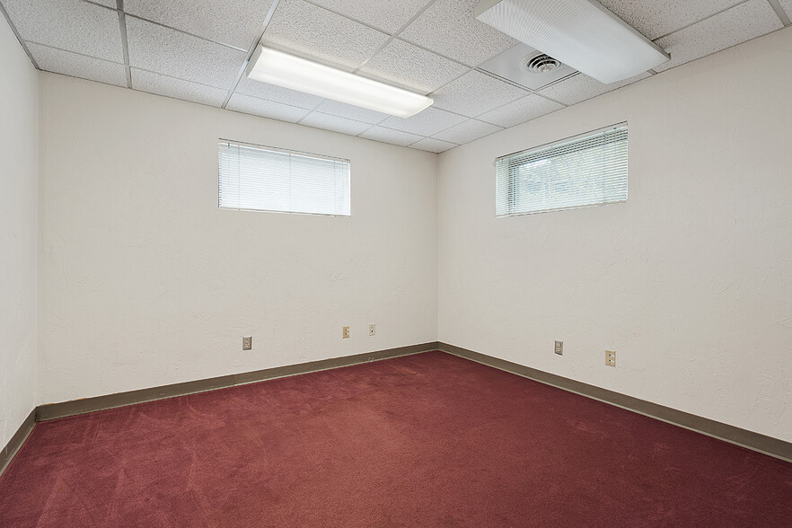 More Photos Of 2884 Industrial Blvd, Bethel Park Coworking Space