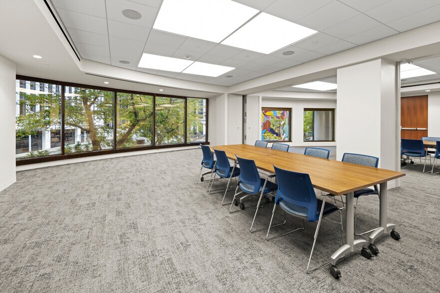 More Photos Of 1525 Wilson Blvd, Arlington Office For Lease