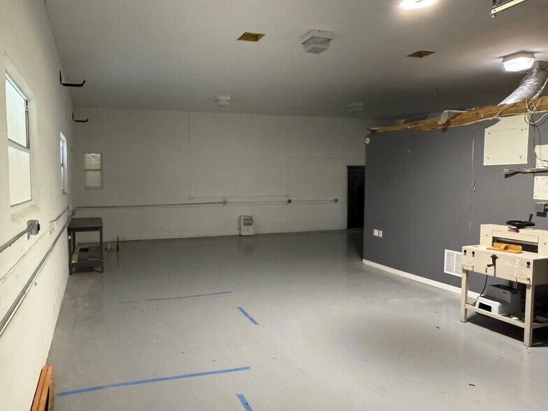 More Photos Of 8132 Cormel St, Port Richey Industrial For Lease