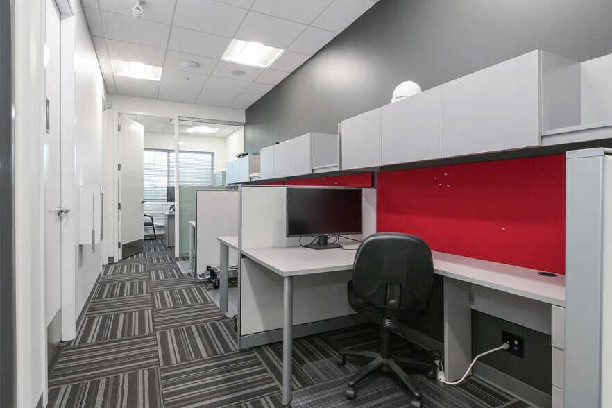 More Photos Of 17650 66A Ave, Surrey Office For Lease