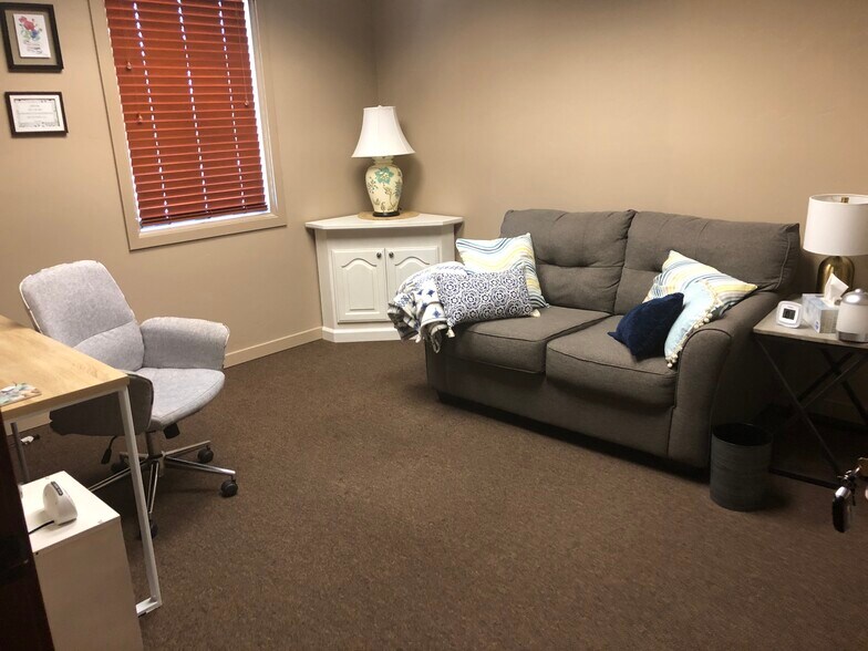 More Photos Of 3075 N Swan Rd, Tucson Coworking Space