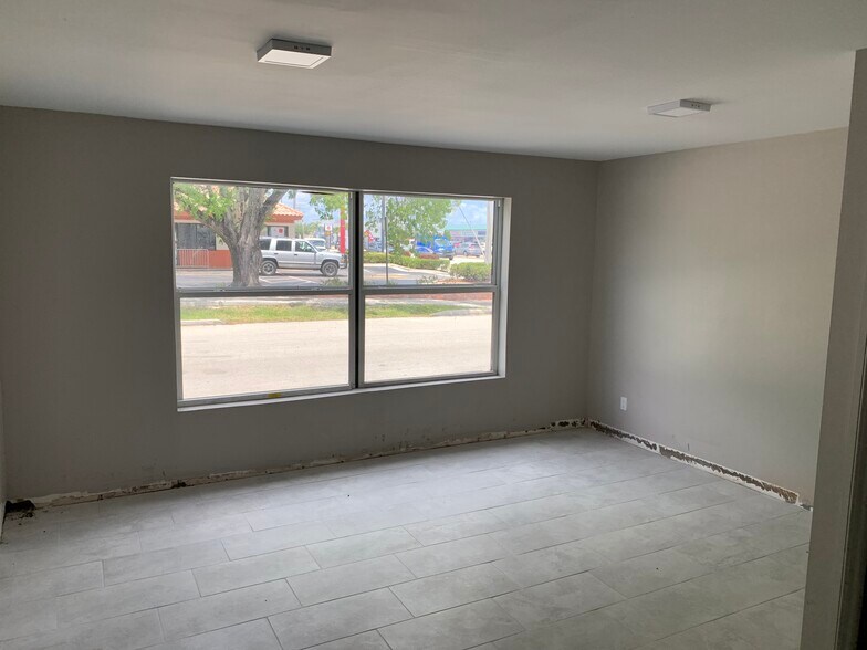 More Photos Of 1500 E Commercial Blvd, Fort Lauderdale Freestanding For Lease