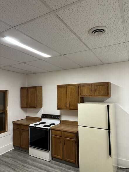 More Photos Of 210 N Main St, Clarion Drugstore For Sale