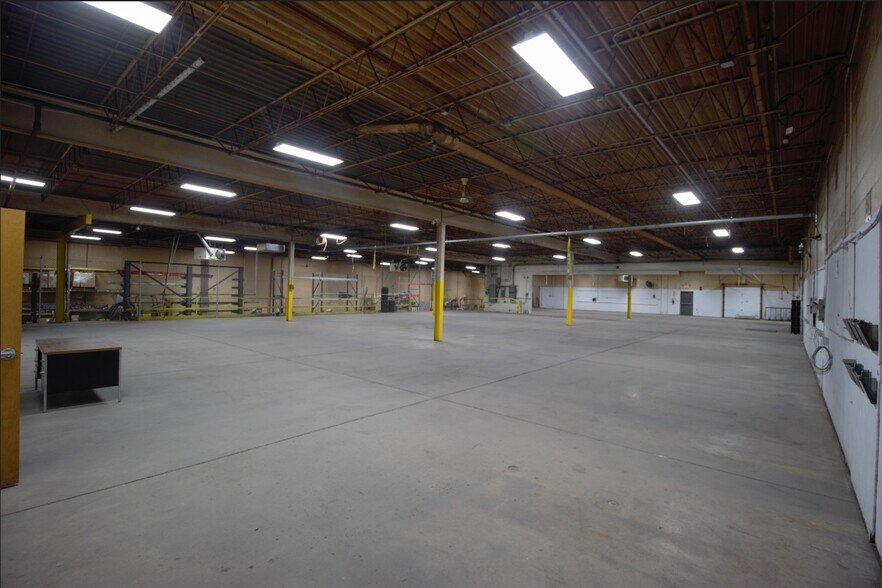 More Photos Of 2025 Brighton Henrietta Town Line Rd, Rochester Manufacturing For Lease