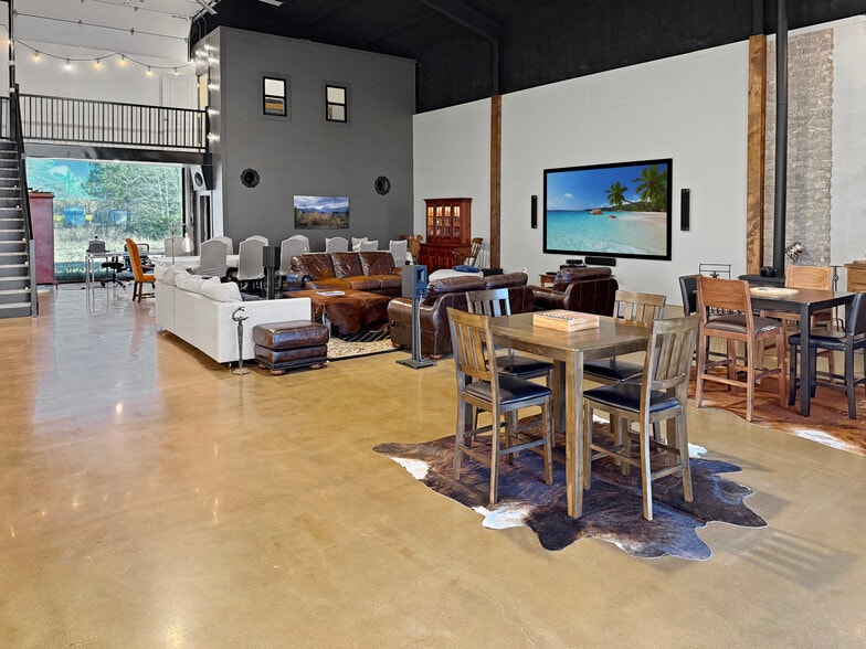 More Photos Of 1211 VZ County 4418 Rd, Canton Specialty For Sale