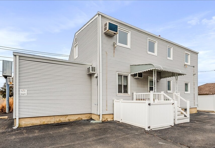 More Photos Of 930 Sunrise Hwy, North Babylon Office For Sale