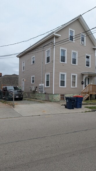 More Photos Of 206 County St, New Bedford General Retail For Sale