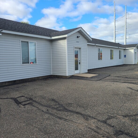 More Photos Of 8265 179th St NW, Clearwater Loft Creative Space For Lease