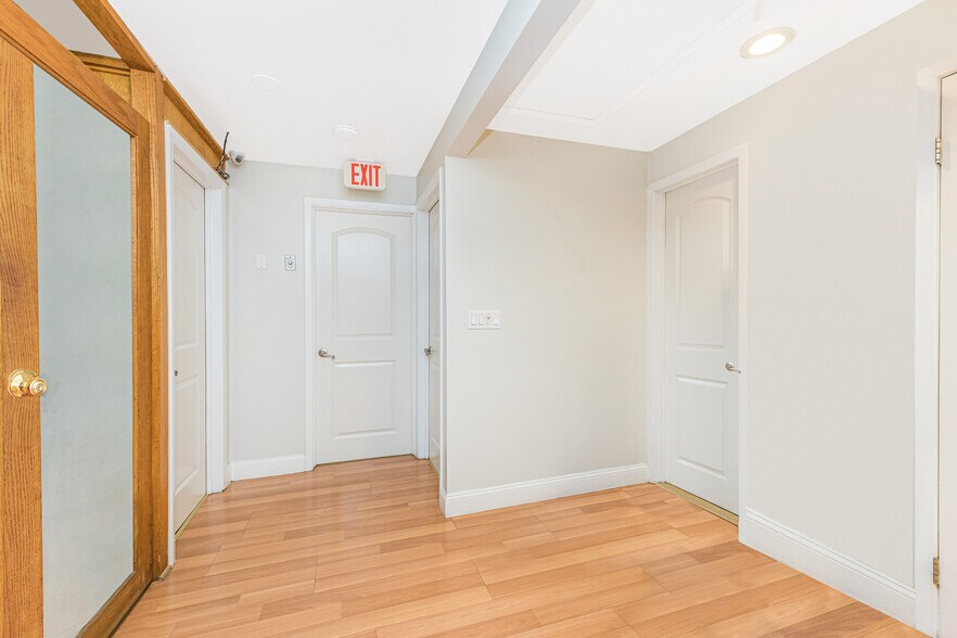 More Photos Of 2132 Central Park Ave, Yonkers Freestanding For Sale