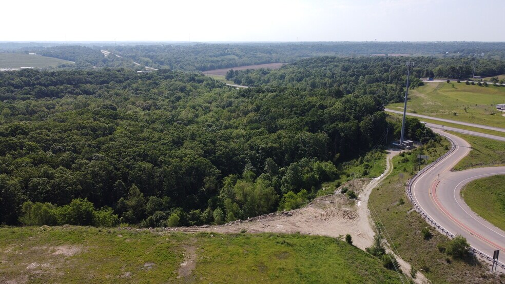 More Photos Of 2975 E McCarty St, Jefferson City Land For Sale