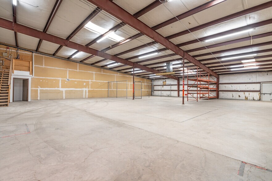 More Photos Of 1244 Calle de Comercio, Santa Fe Warehouse For Sale