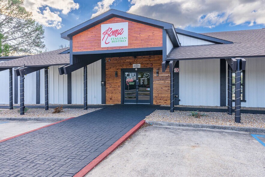 Primary Photo Of 4840 Hatch Blvd, Muscle Shoals Restaurant For Sale