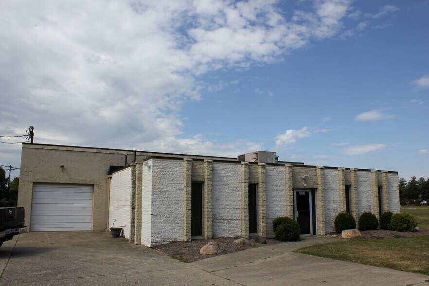 More Photos Of 2060 Waycross Rd, Forest Park Warehouse For Sale