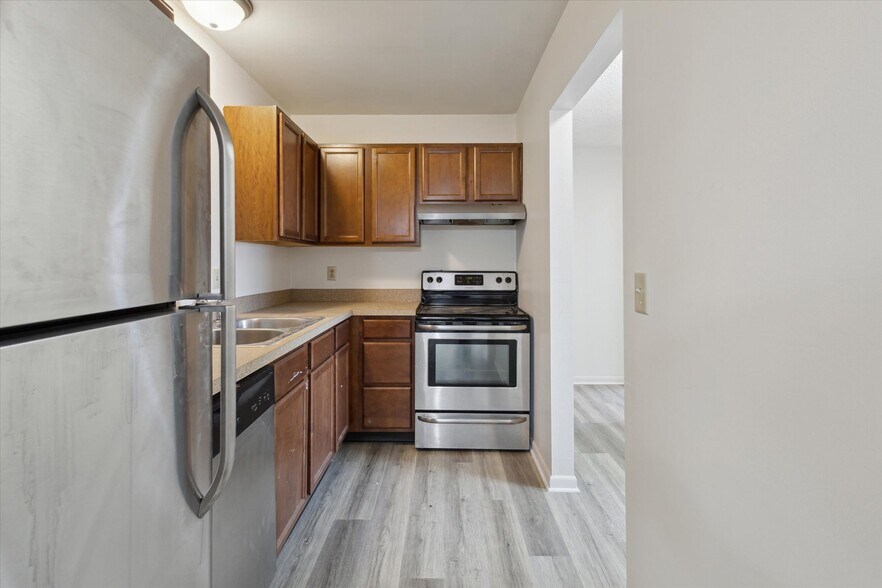 More Photos Of 4415-4425 Hull Rd, Leslie Apartments For Sale