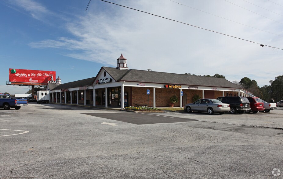 More Photos Of 4814 Stone Mountain Hwy, Lilburn Storefront For Lease