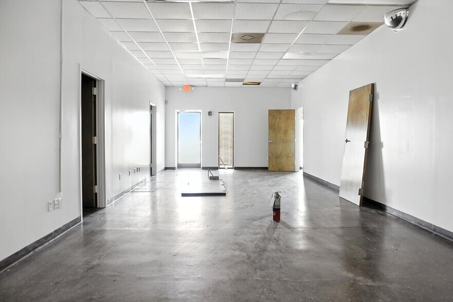 More Photos Of 400 Mound City Rd, West Memphis Service For Sale