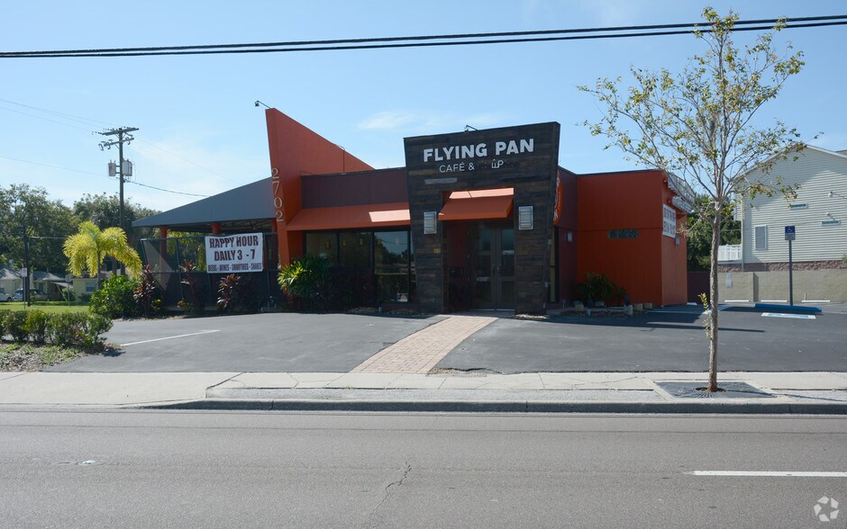 More Photos Of 2702 W Kennedy Blvd, Tampa Restaurant For Lease