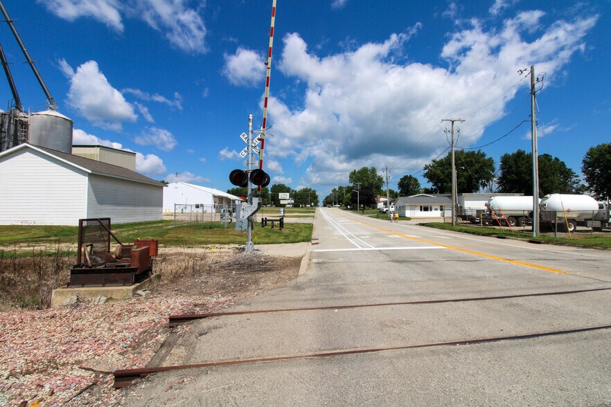 More Photos Of 107 8th Ave SW, Kasson Specialty For Sale
