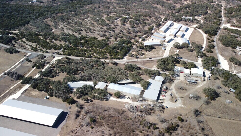 More Photos Of 41 Rust Ln, Boerne Light Manufacturing For Lease