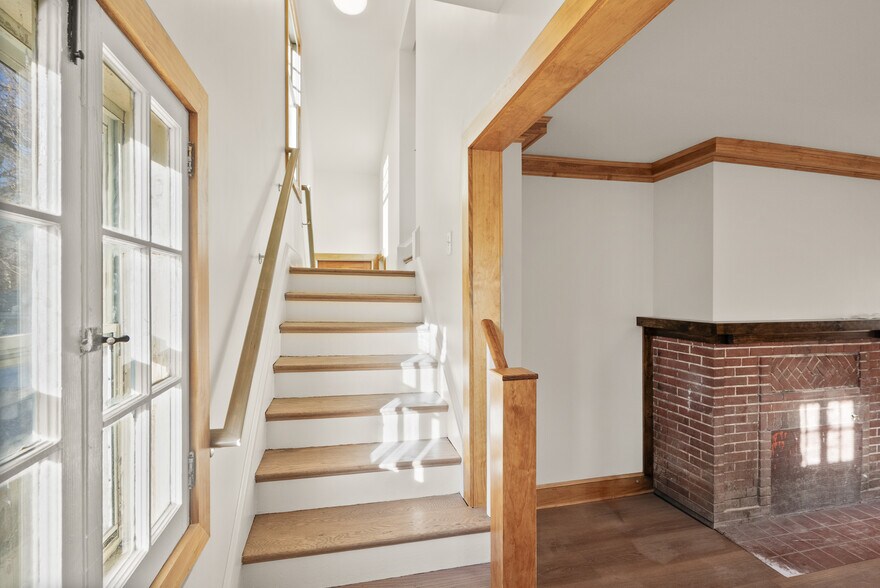 More Photos Of 4618 College Ave, College Park Multifamily For Sale
