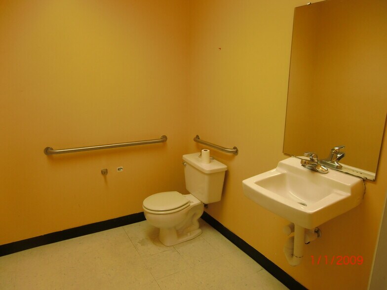 More Photos Of 500 E Wait Ave, Wake Forest Office For Lease