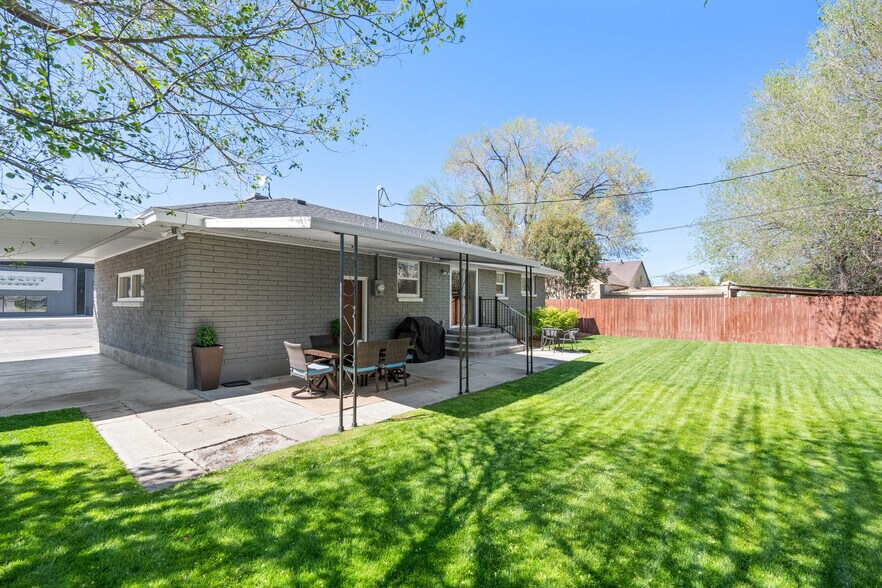 More Photos Of 207 Main St, Rexburg Office For Sale