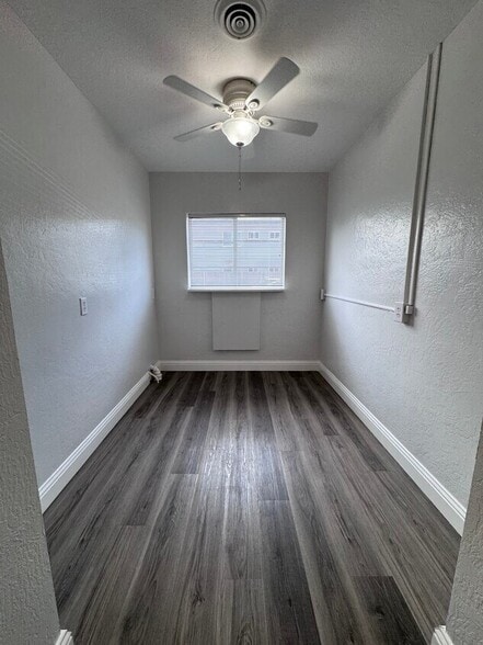 More Photos Of 800-816 W Lodi Ave, Lodi Office For Lease