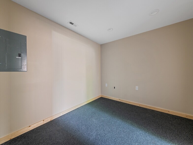 More Photos Of 101 Veterans Blvd, Bryson City Office For Lease