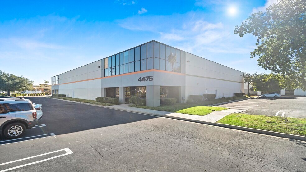 More Photos Of 4475 Eucalyptus Ave, Chino Warehouse For Lease
