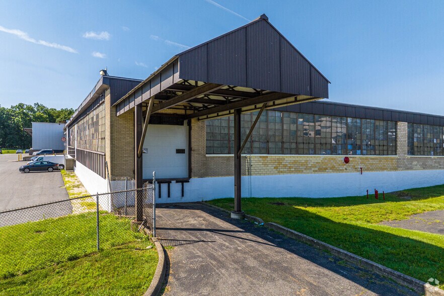 More Photos Of 101 Alexander Ave, Pompton Plains Warehouse For Lease