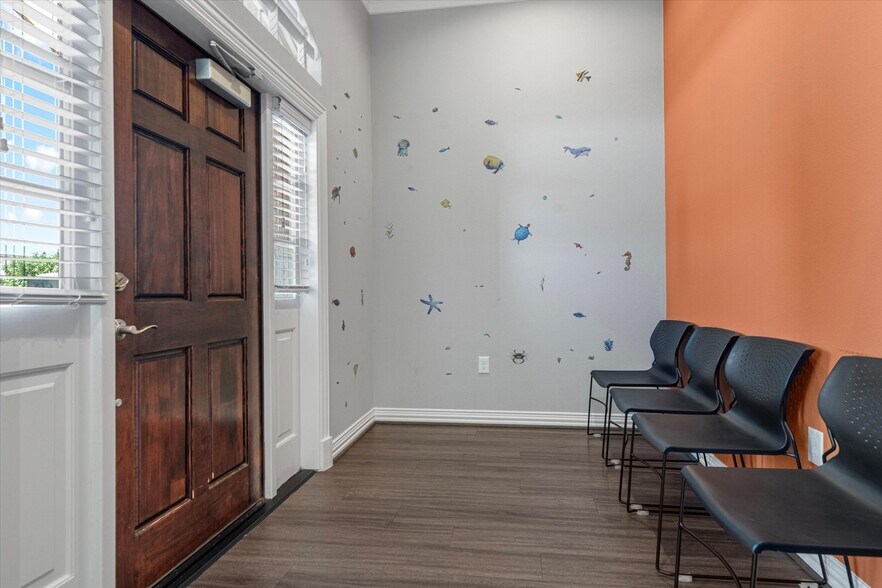 More Photos Of 425 Old Newman Rd, Frisco Medical For Lease