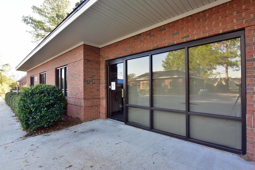 More Photos Of 2411 Westgate Dr, Albany Office For Lease