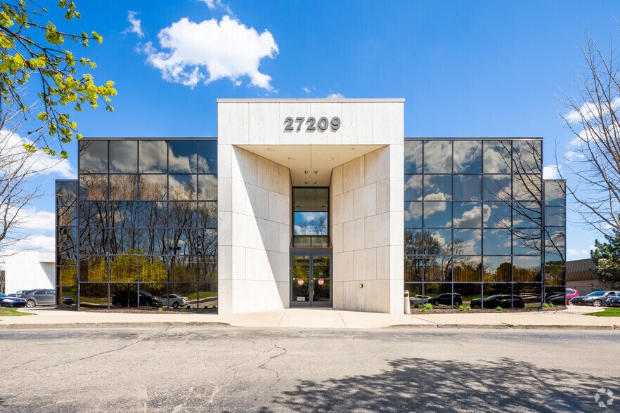 More Photos Of 27177 Lahser Rd, Southfield Unknown For Sale