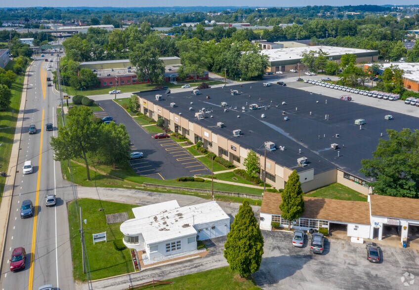 More Photos Of 450 S Henderson Rd, King Of Prussia Distribution For Lease